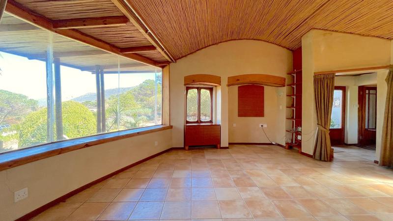 5 Bedroom Property for Sale in Victorskloof Western Cape